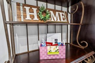 New! Private Pool House with Hot Tub, free Wi-Fi, massage chair and Arcade! - Delray Beach - 3