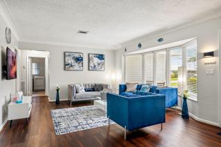 Exciting Private Pool House with free Wi-Fi, King Bed, Smart Tvs, and Massage Chair! - Deerfield Beach - 1