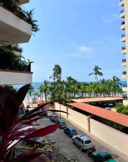Beautiful Jr Suite in the heart of Puerto Vallarta half a block from the beach - Puerto Vallarta - 2