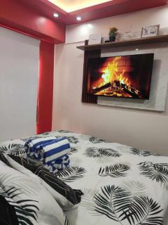 Cozy Studio Unit near Manila Airport With Swimming Pool, Full Kitchen 7A - 7