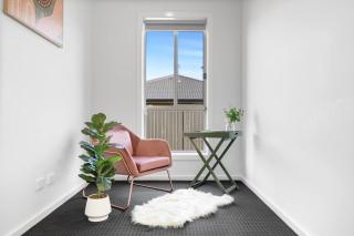 Modern Family Home in Lucas with Free WiFi - Cardigan - 9
