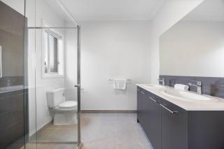 Modern Family Home in Lucas with Free WiFi - Cardigan - 4