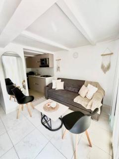 apartamento cerca al poblado - 0