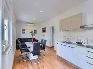 Holiday house Chill out Loborika - Two Bedroom Holiday Home with Terrace - 7