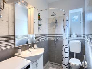 Holiday house Chill out Loborika - Two Bedroom Holiday Home with Terrace - 1