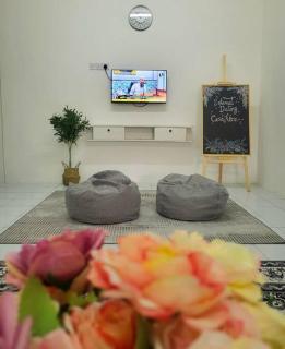 CASA AIRA Cozy & Comfy Home - Kampong Kepayang - 2