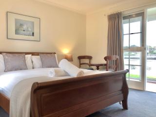 Douglas Riverside - 5