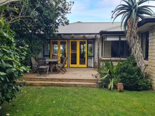 Surf and Sun Retreat - Mt Maunganui Holiday Home - Mount Maunganui - 8