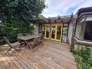 Surf and Sun Retreat - Mt Maunganui Holiday Home - Mount Maunganui - 6