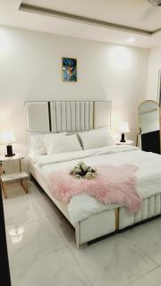 2 Bed Luxury Apartment, Pool, Gym, Cinema - 3
