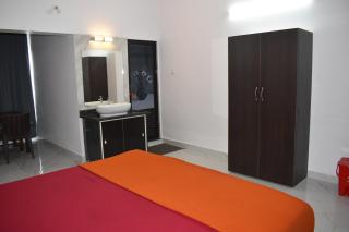 GUNDAPPA cafe GOKARNA KUDLE beach - 3