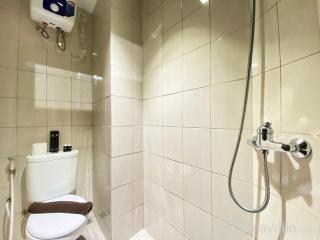 Comfort Studio Room at Mekarwangi Square Cibaduyut Apartment By Travelio - Bandung - 7