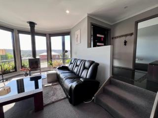 Charming modern well decor house Kingston, Hobart - Kingston - 6