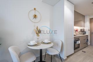 Charming Studio in Azizi Riviera 41, Al Merkadh by Deluxe Holiday Homes - Dubai - 9