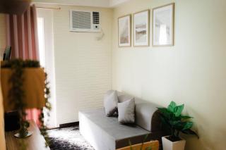 AR05 Eva's Brand New 1BR Arezzo Place - Davao - 2