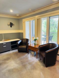 Unitrip Queen bed Room 2 - 2