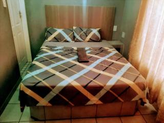 Majestic Haven Guesthouse - Mabopane - 2