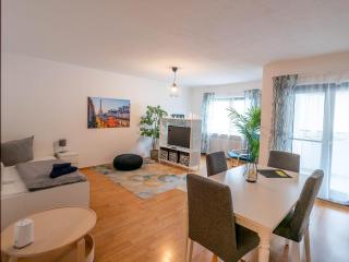 bookandstay24 Obertshausen 3 Zimmerferienwohnung mit Balkon, Küche und Parkplatz - Obertshausen - 7