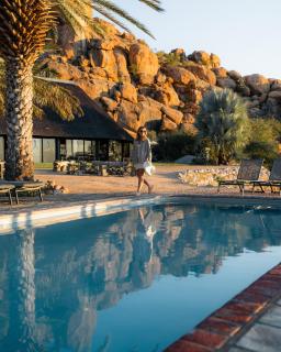 Ai Aiba - The Rock Painting Lodge - Omaruru - 5