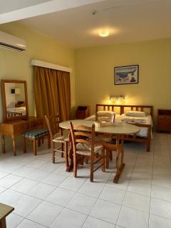 Island Budget Apartments - 8