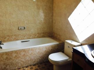 Eco-Lodge - Spacious, homey, pool view - Canggu - 9