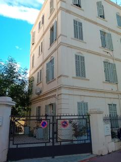 Un rez de jardin en plein centre - Cannes - 3