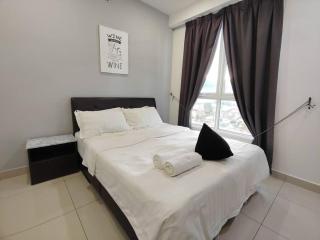 2bedroom 2bath 13th Seaview MansionOne Gurney - George Town - 3