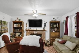 Eagle's Nest - Hot Tub, Deck & Prime Location cabin - Cloudcroft - 4