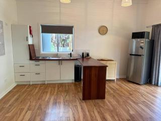 Shoaly House Cottage - A charming coastal escape - Shoal Bay - 4