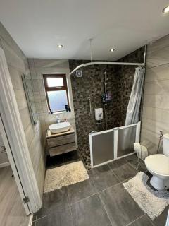 The Cozy Retreat - Hyde Park - 3