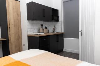 Modern Studio in Nottingham Convenient Location with All Amenities - 3
