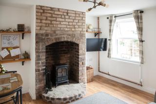 COSY COTTAGE ON BERNARDS HILL by SHIRE STAYS - Bridgnorth - 5