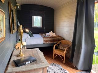 Lakeside Shepard's Hut 'Sanderling' - Bishampton - 9