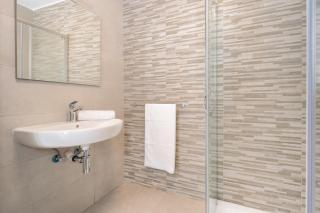 Chic Downtown Hideaway - 2