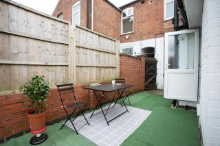 Sleeps 6 Contractors Leisure Business Free WiFi FreeParking Smart TV - 1