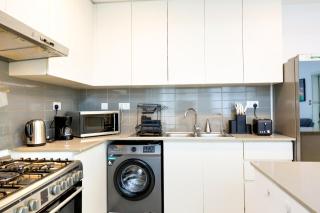 Gone back 571 noor townhouse - 3