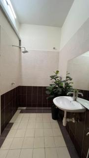 Kiki's room for men 8B - 6