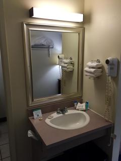 Colonial Inn - 5