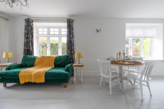 Stylish two bedroom apartment near Rookery Hall - Worleston - 8