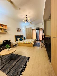 Riyaan's Homestay studios - Noida - 0