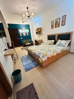 Riyaan's Homestay studios - Noida - 6