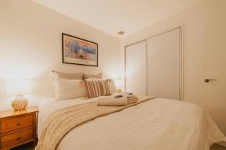 Linwood Luxe Your Elegant 1BR Oasis on Cashel - Christchurch - 8