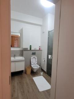 2Bed Highrise Westlands home away from home - Nairobi - 6