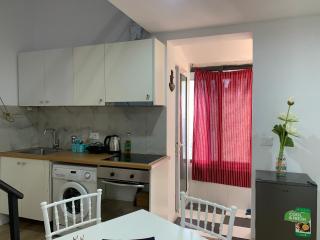 Central and cozy x4 Tirana Victoria Apartments 2 - Tirana - 4
