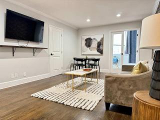 City View Newly Renovated 3 Beds with Free Parking LM1809 - 9