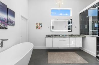 19th Hole Clubhouse - 3