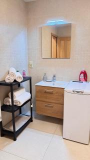 FamilyVilla, new 4 Luxury Big Apartments, parking - Prag - 2