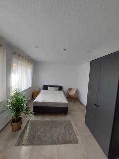 Monteurwohnung Ferienwohnung - Wüstenrot - 3