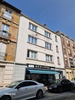 Studio lumineux en centre ville - Soissons - 9