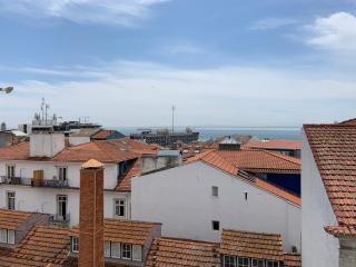Stay as a Local! Santos Historical Guesthouse IV - Lissabon - 7